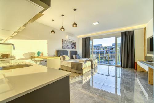 Courtyard Long Beach Resort | Studio